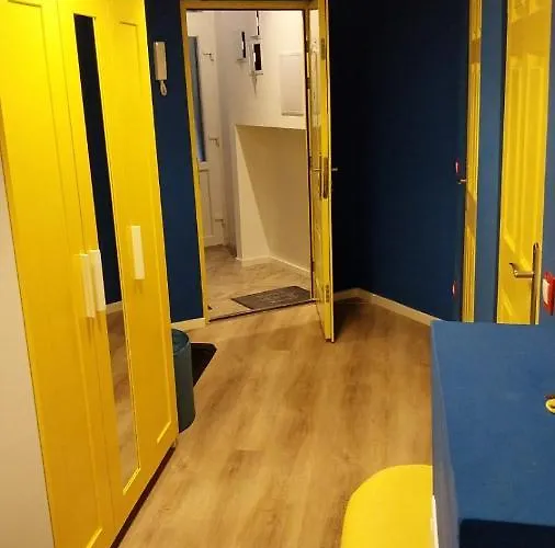 Yellow Blue شقة *